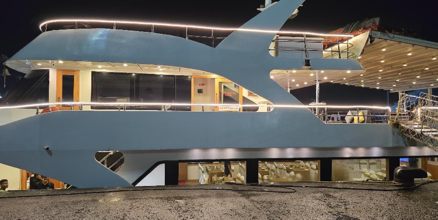 Harbour and  dinner cruise